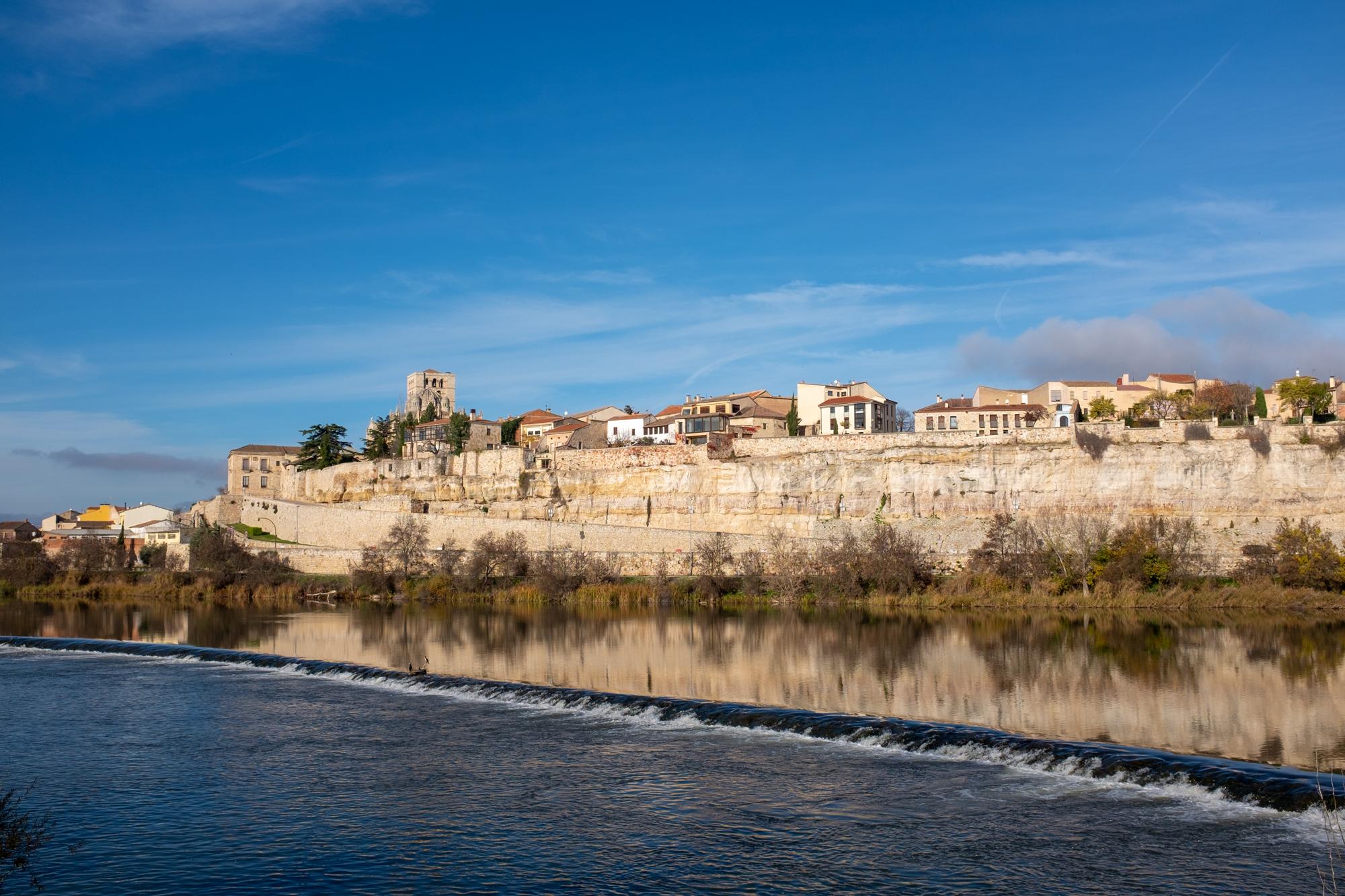 Scenic view of Zamora (Levante) on the Camino De Levante