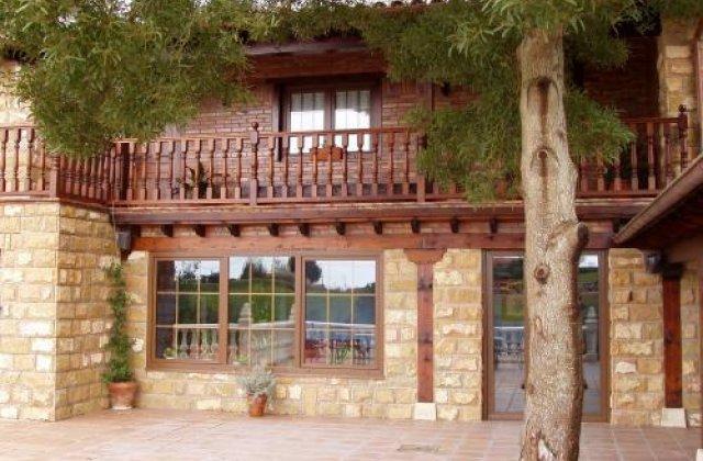 Image of Posada La Vieja Escuela ⭑⭑, pilgrim accommodation in La Revilla