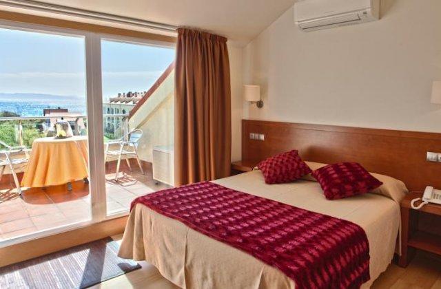 Camino de Santiago Accommodation: Hotel Playa Langosteira ⭑⭑⭑
