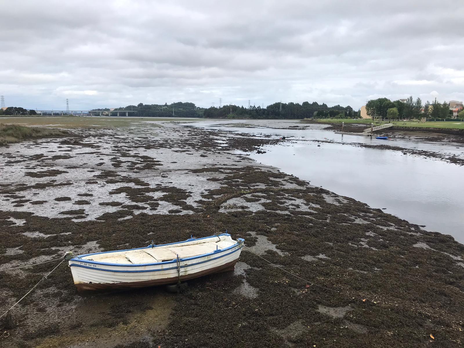 Scenic view of Fene on the Camino Inglés