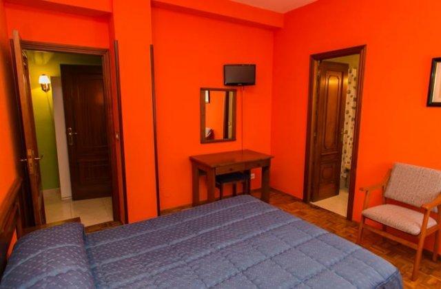 Camino de Santiago Accommodation: Hotel Ros-Mary ⭑