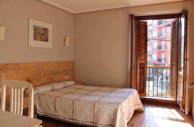 Camino de Santiago Accommodation: Pensión Lagunak ⭑⭑