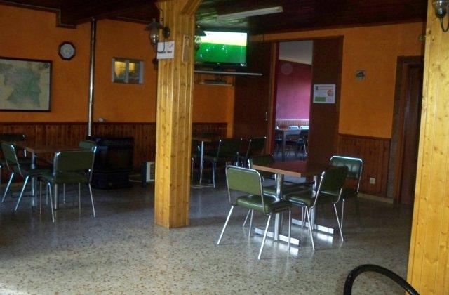 Camino de Santiago Accommodation: Albergue La Trucha