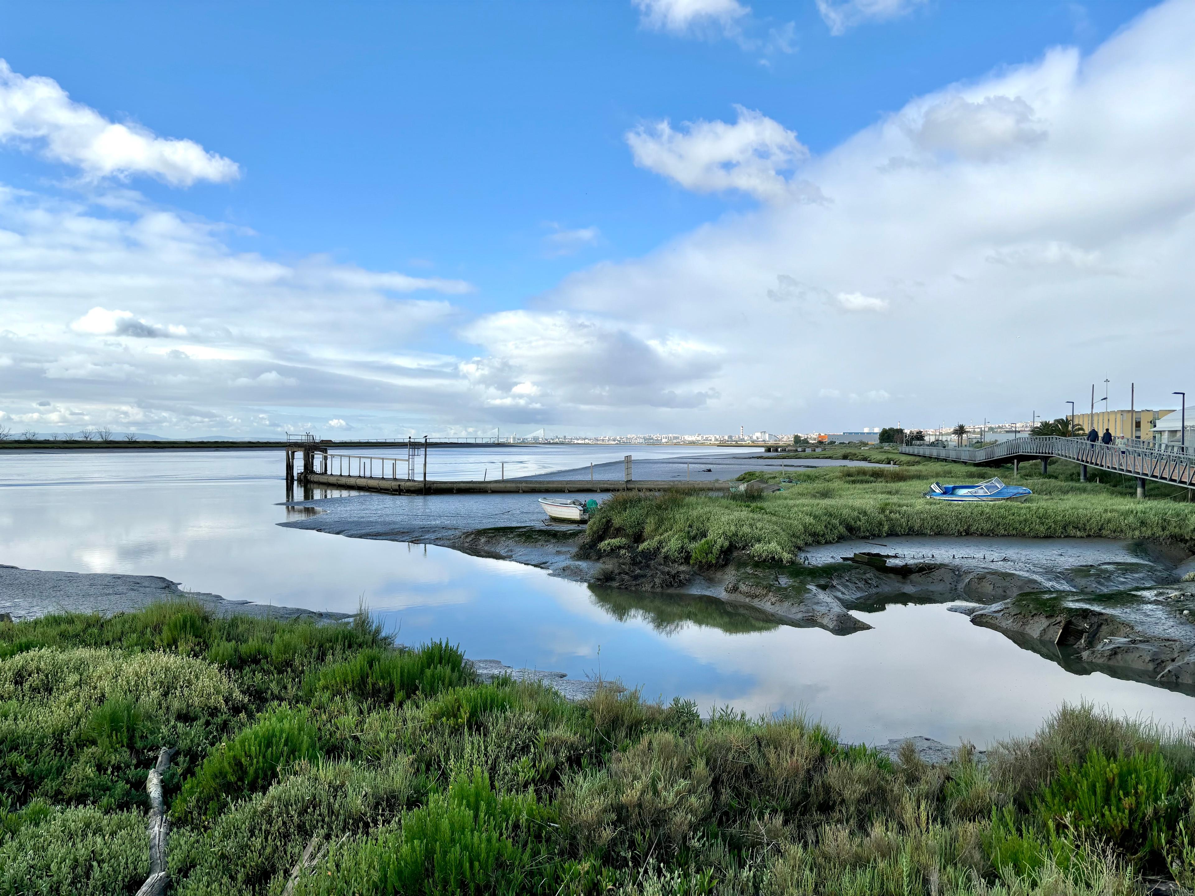 Scenic view of Póvoa de Santa Iria on the Camino Portugués