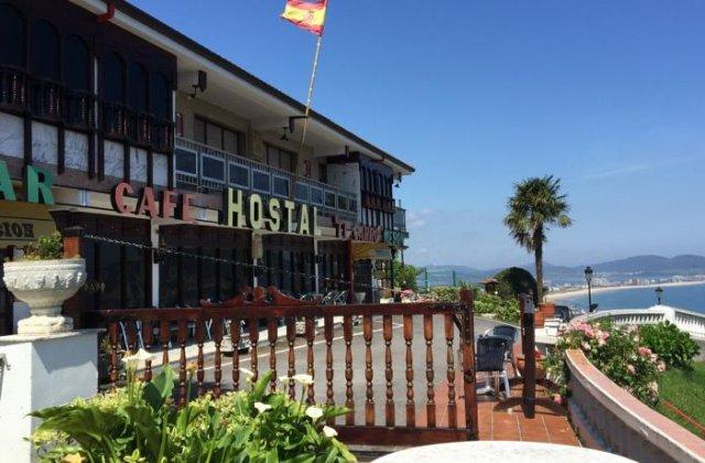 Camino de Santiago Accommodation: Hostal El Carro ⭑