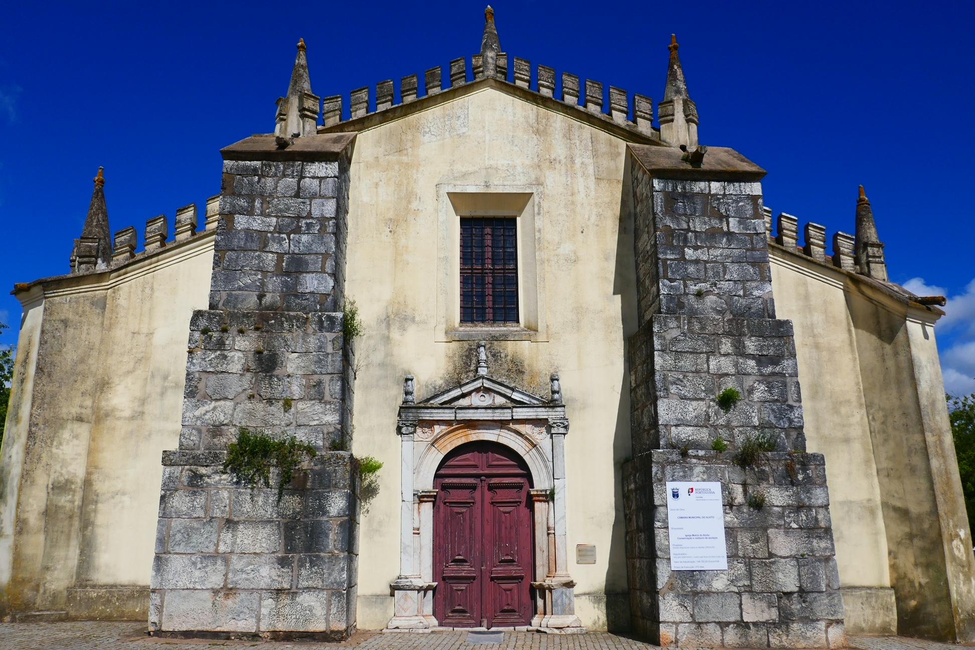 Scenic view of Alvito on the Caminho Nascente