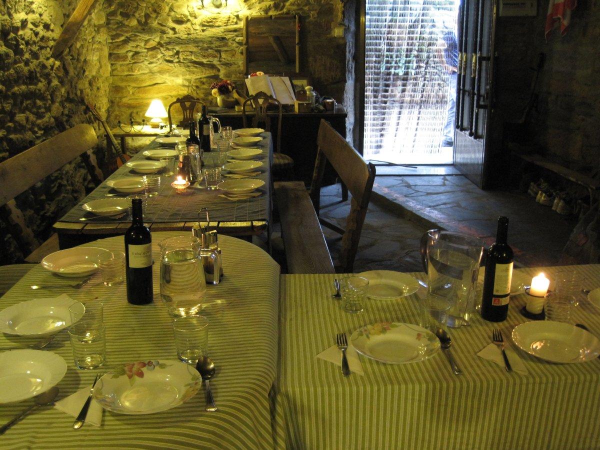 Camino de Santiago Accommodation: Albergue Fuente del Peregrino