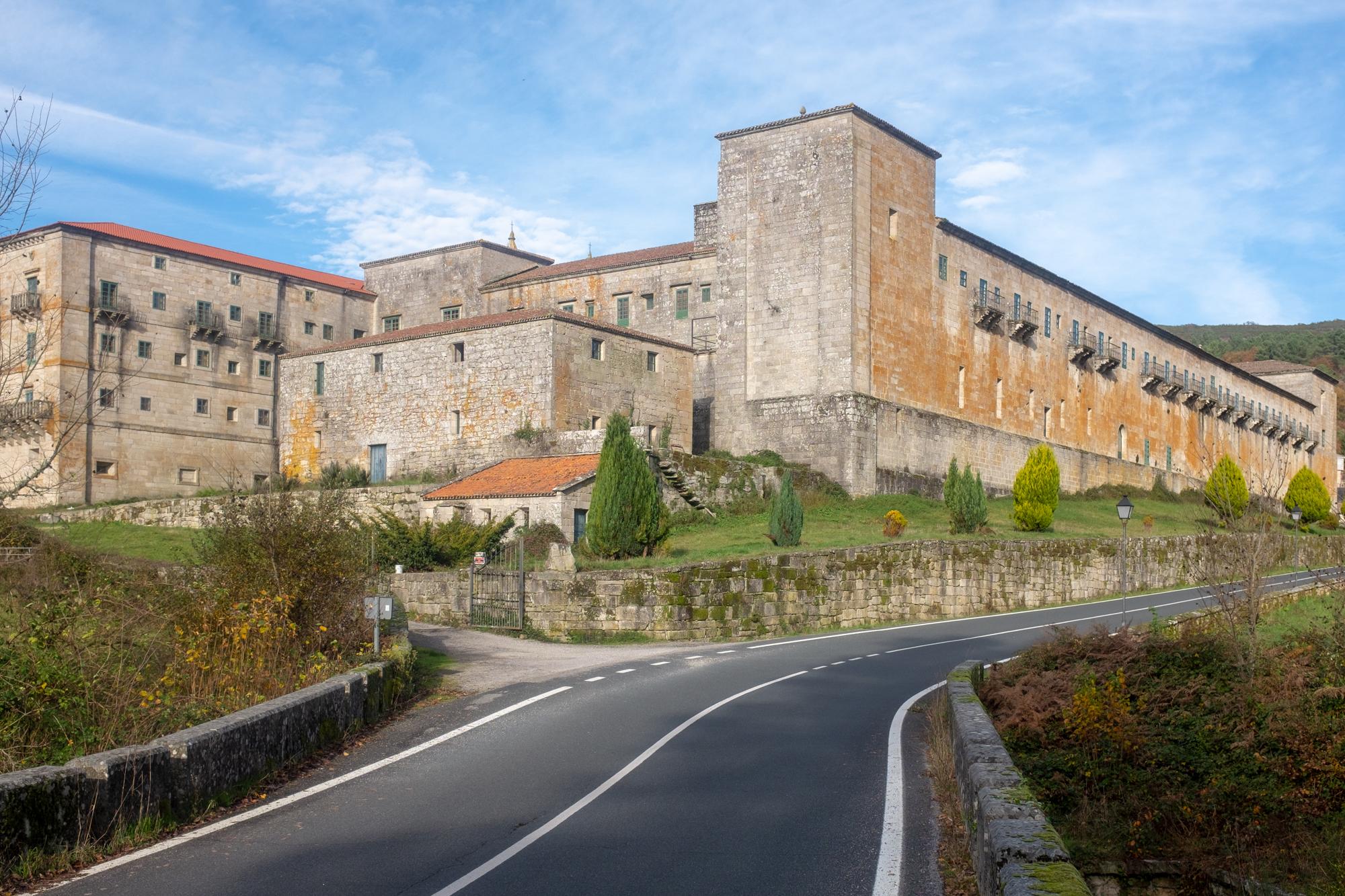 Scenic view of Oseira on the Vía de la Plata