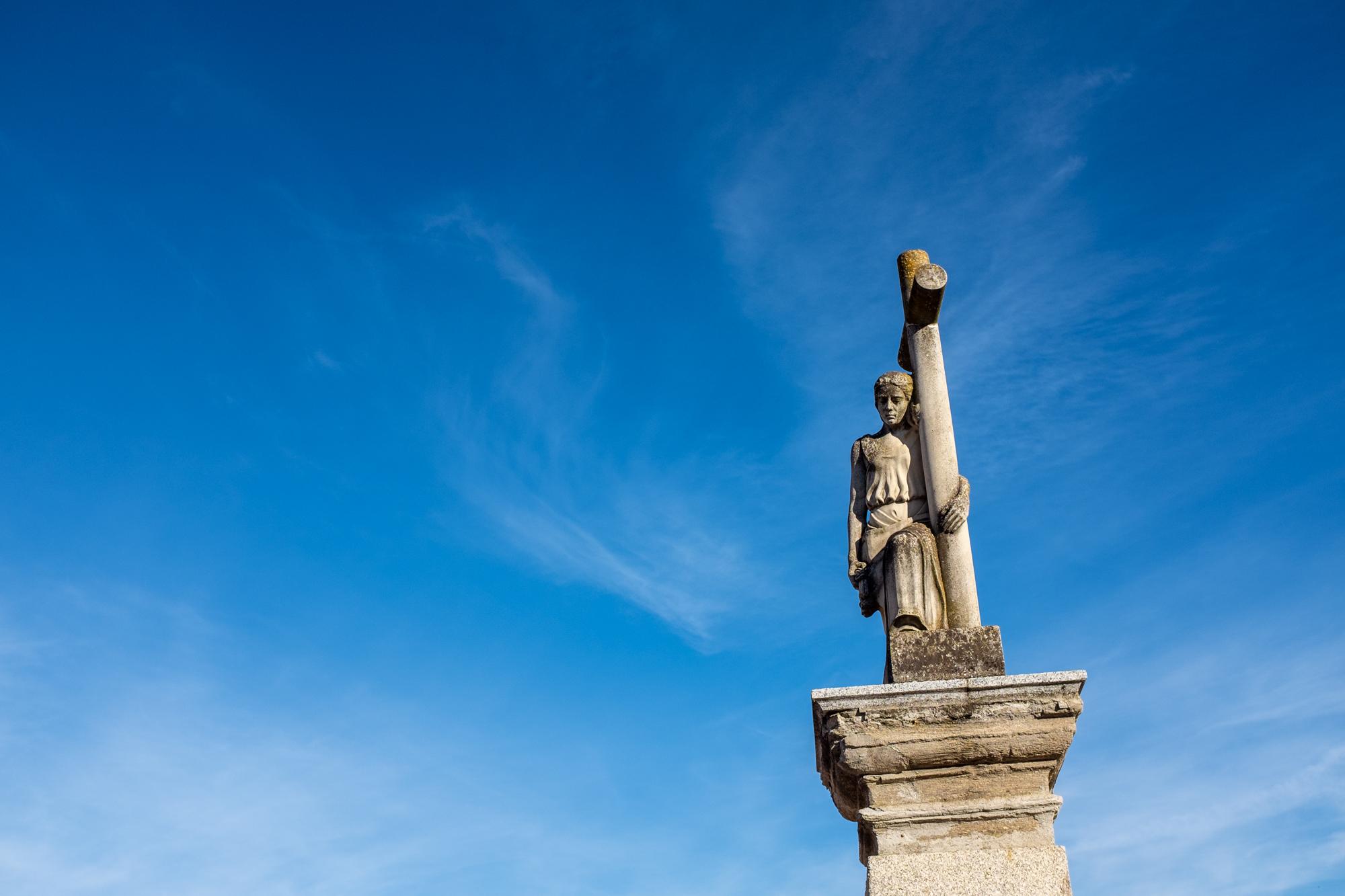 Scenic view of Álija del Infantado on the Vía de la Plata