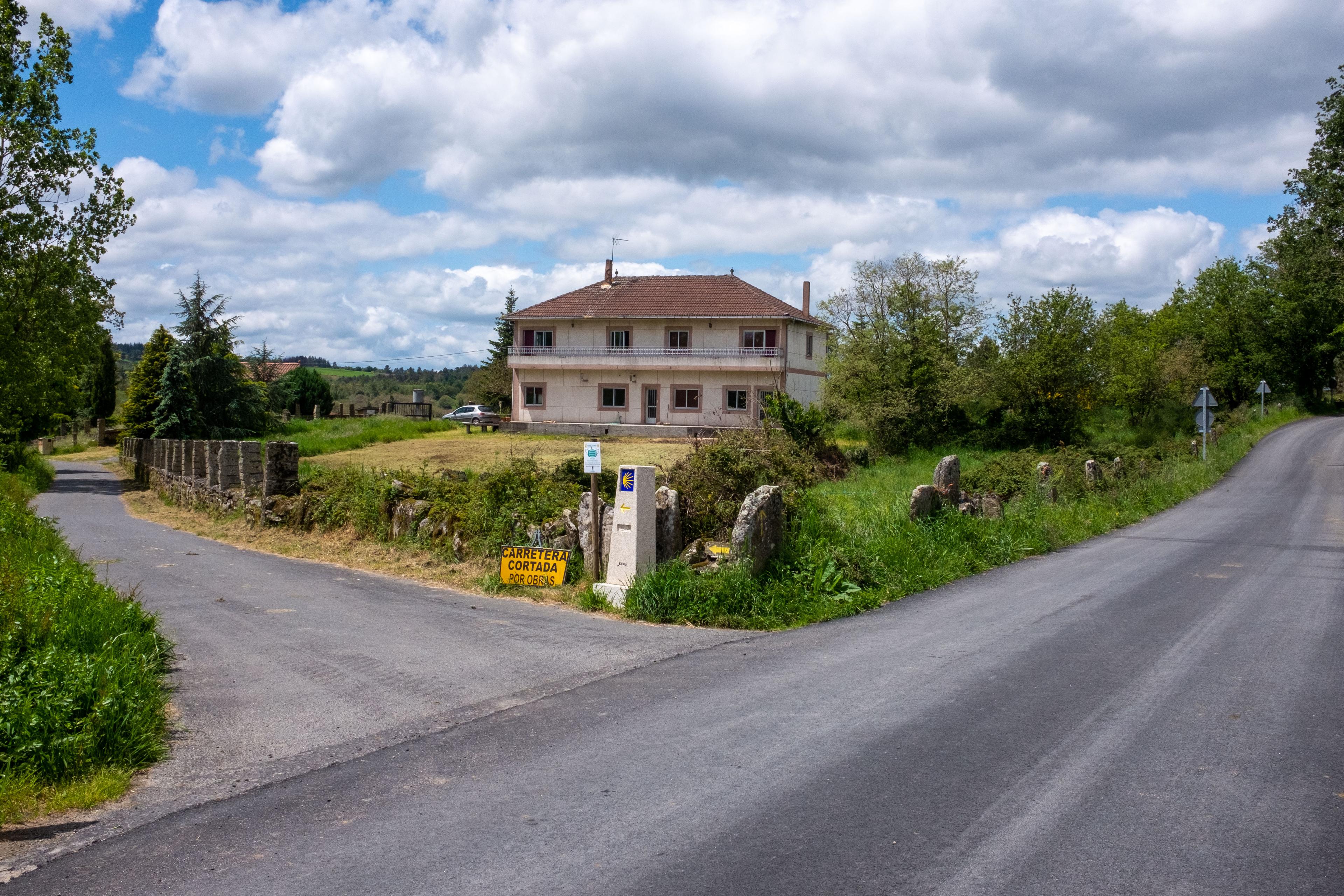 Scenic view of Laxas on the Camino Francés