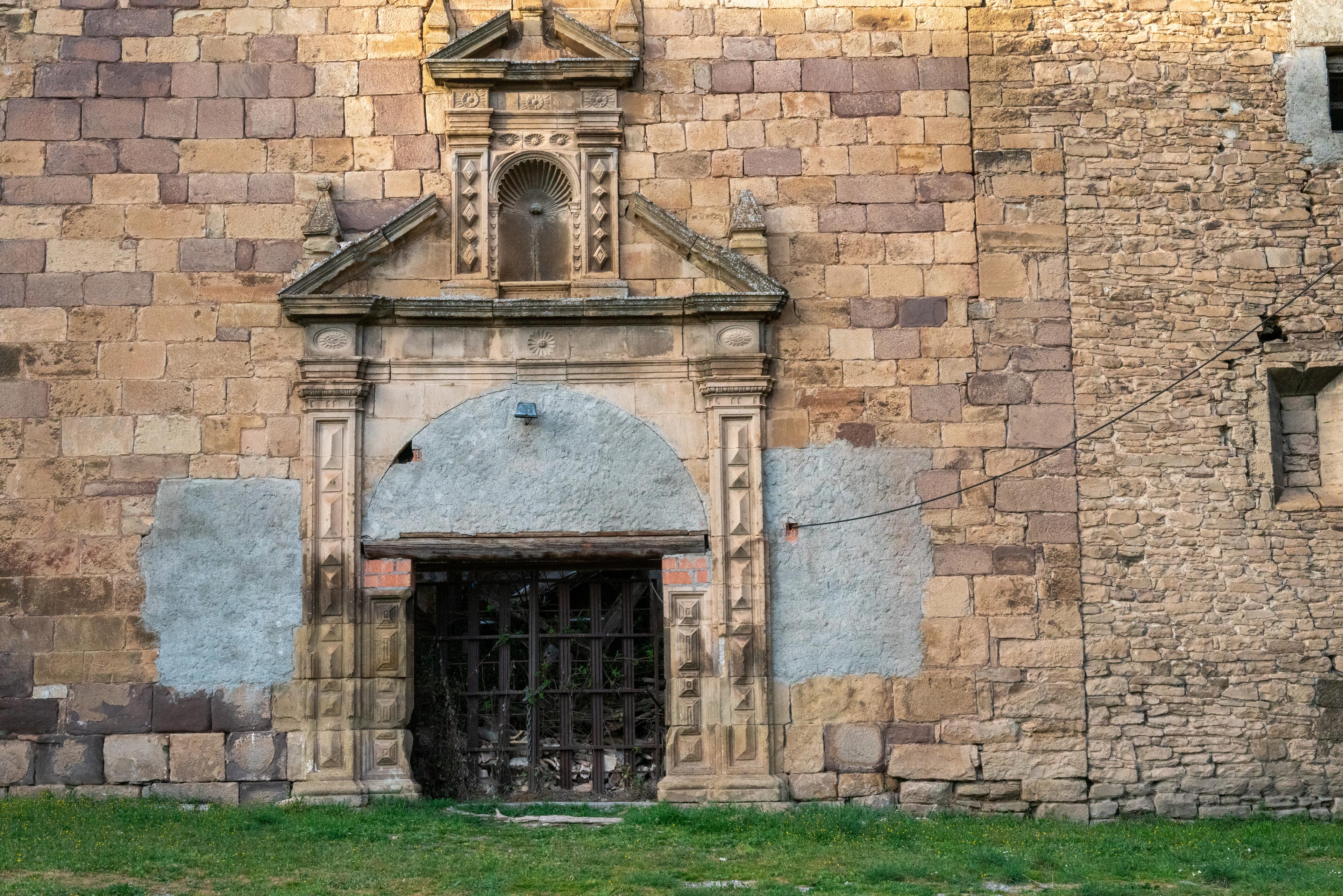 Scenic view of Ruesta on the Camino Aragonés
