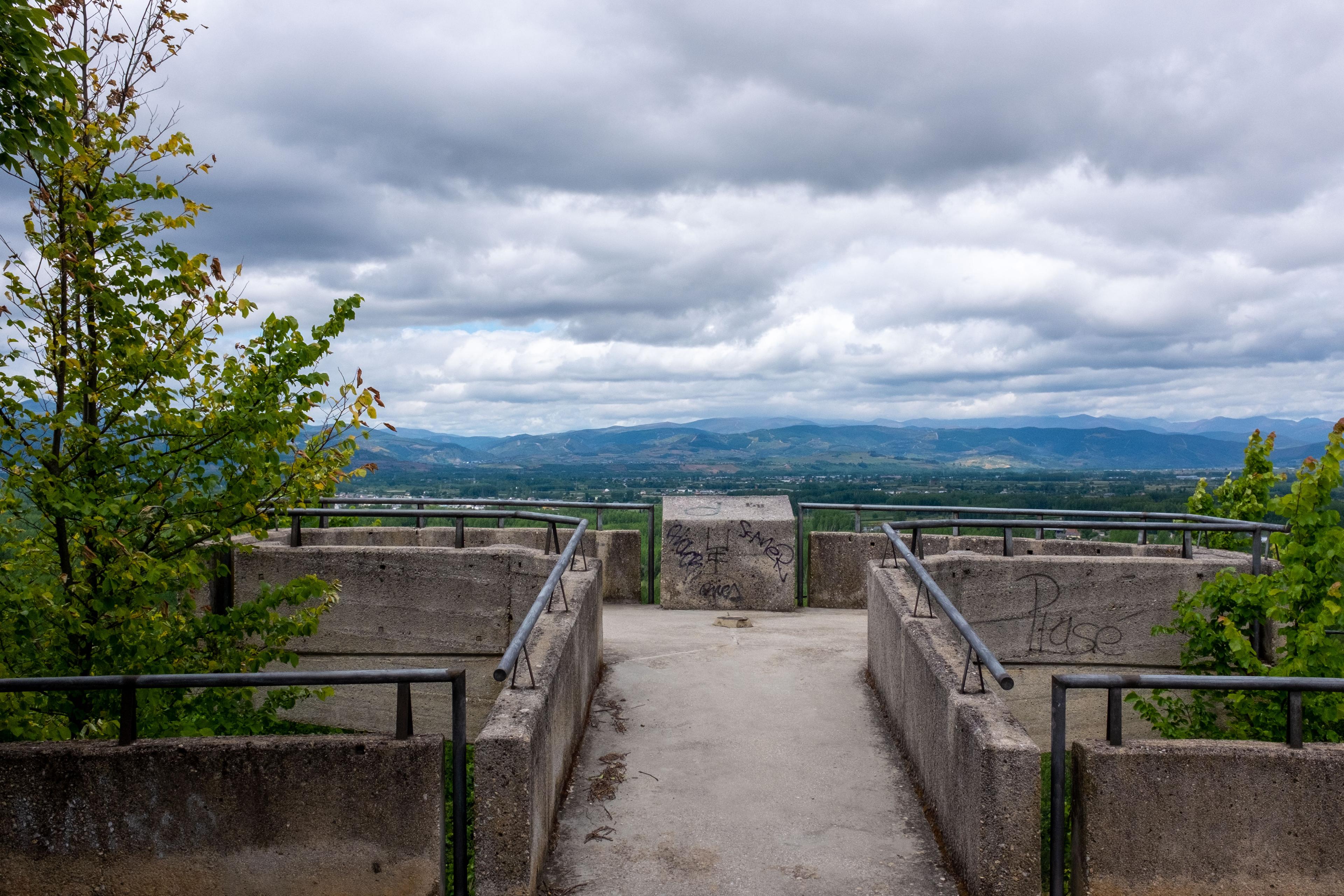 Scenic view of Mirador de Santallo on the Camino Francés