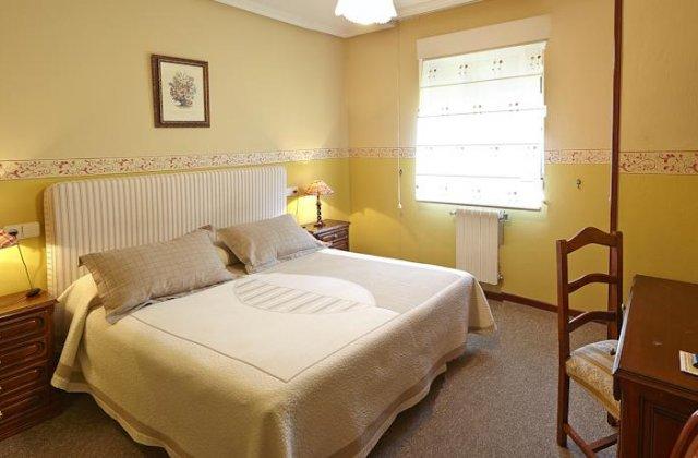 Image of Hotel Casa Manoli ⭑⭑, pilgrim accommodation in La Almuña