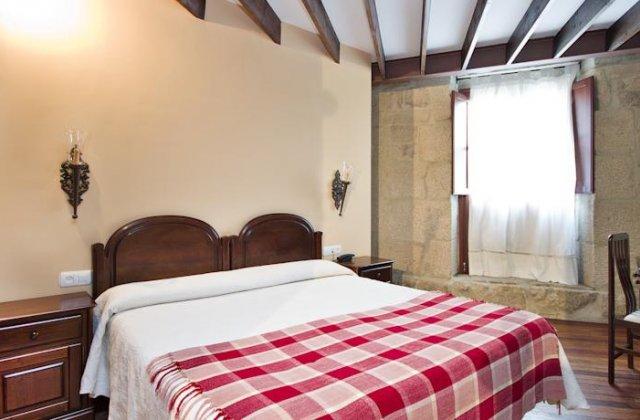 Image of Hotel O Portelo Rural ⭑⭑, pilgrim accommodation in Allariz