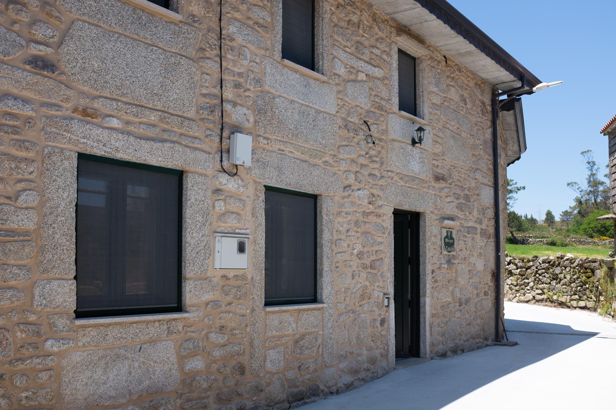 Image of Albergue O Casteliño, pilgrim accommodation in Hospital