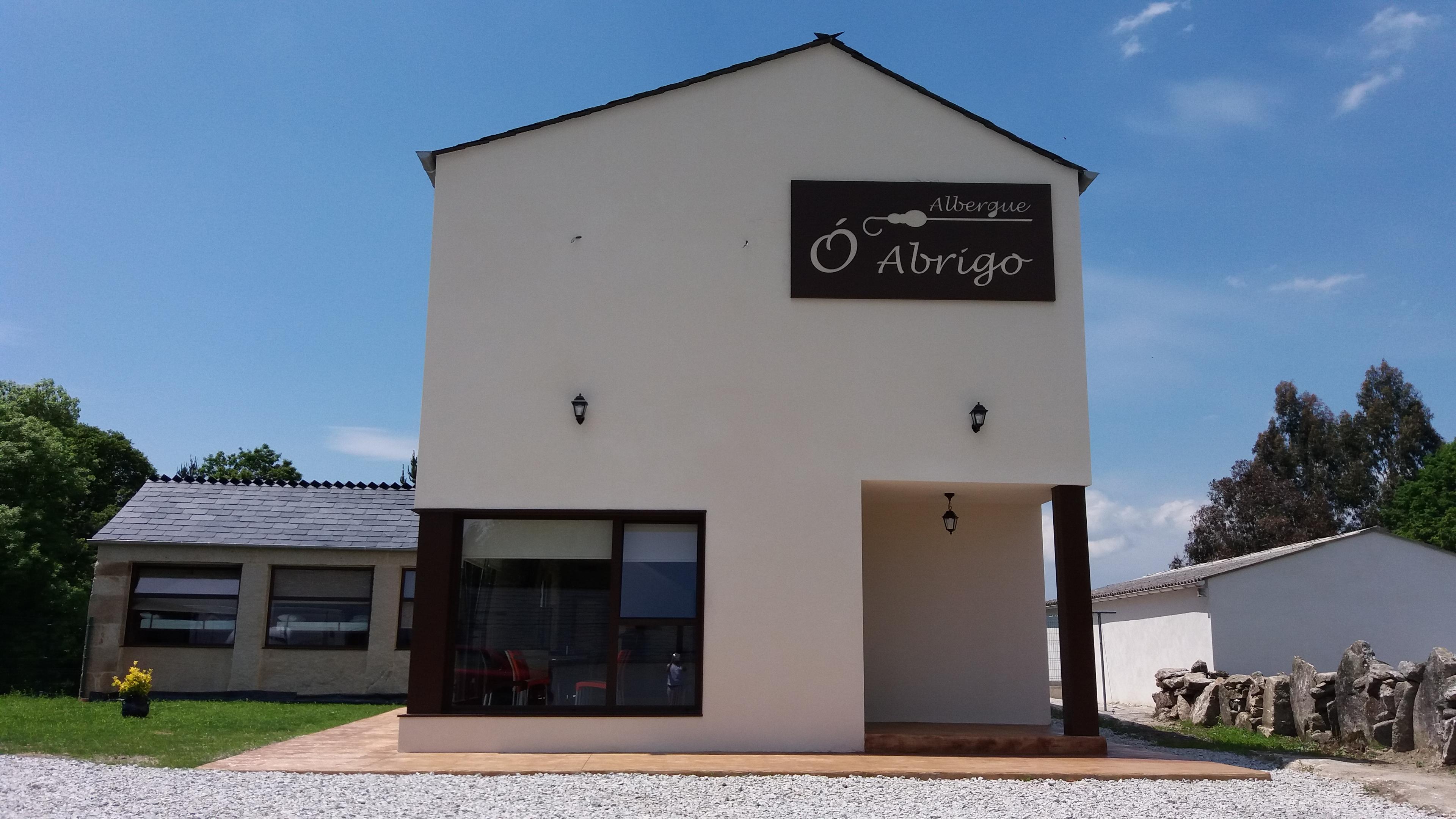 Image of Albergue Ó Abrigo, pilgrim accommodation in Miraz