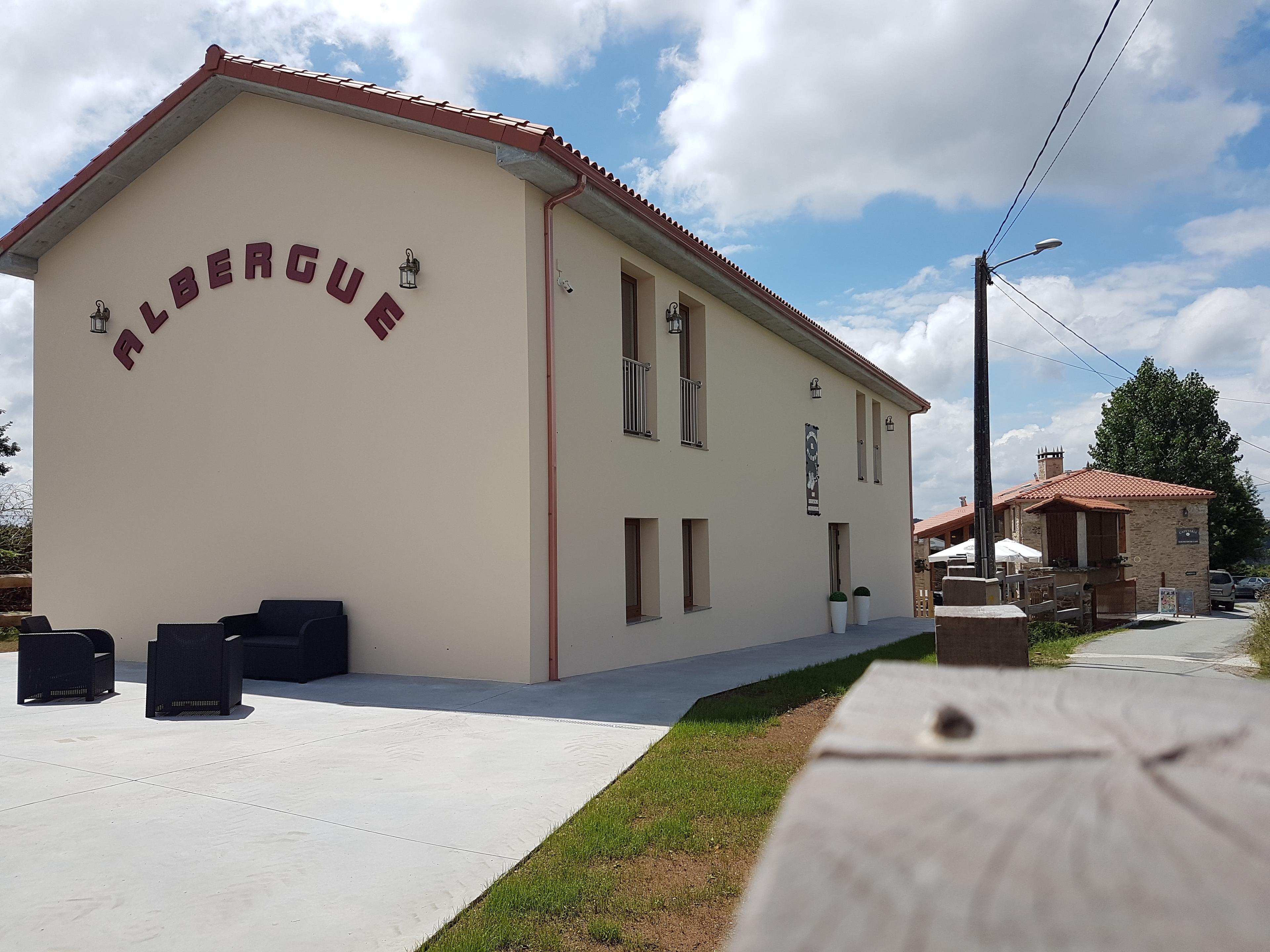 Image of Albergue El Alemán, pilgrim accommodation in Boente