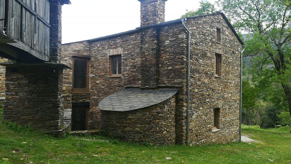 Image of Albergue de la Naturaleza O Vilar, pilgrim accommodation in Maariz