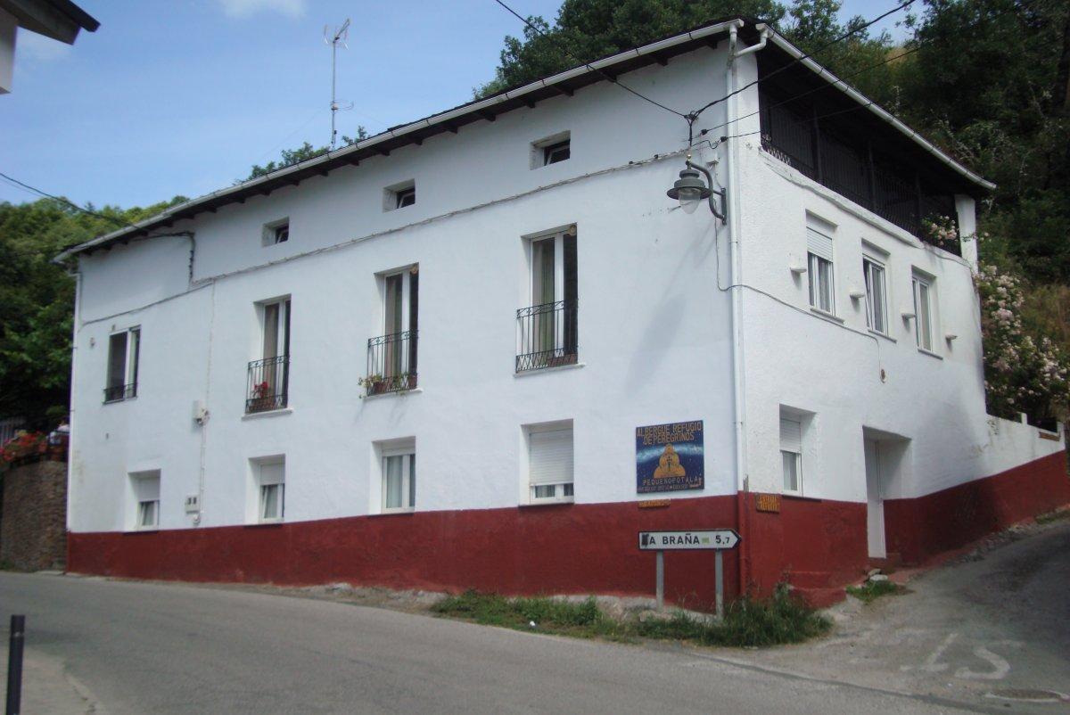 Image of Refugio Pequeno Potala, pilgrim accommodation in Ruitelán