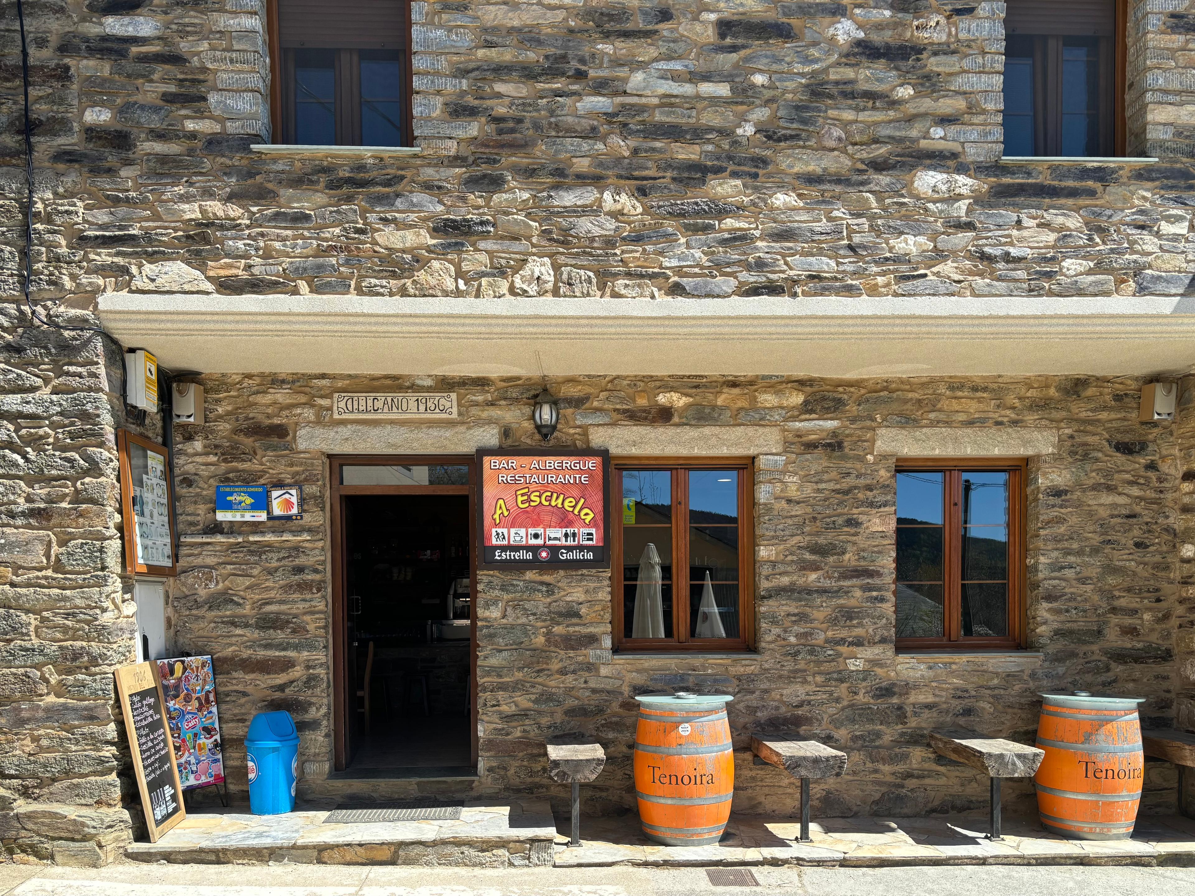 Image of Albergue La Escuela de La Laguna, pilgrim accommodation in Laguna de Castilla