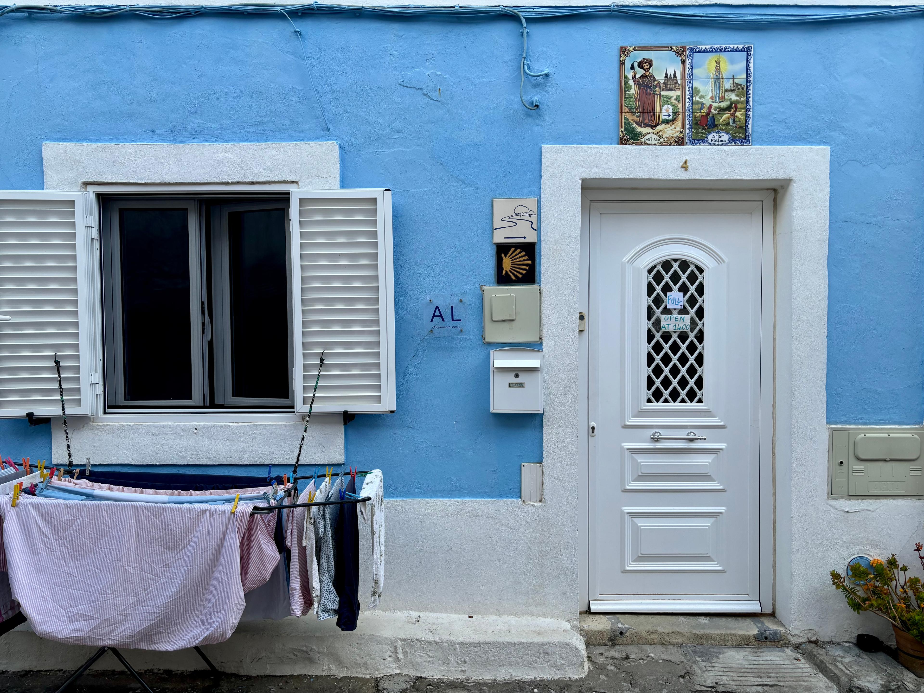 Image of Albergue Dois Caminhos, pilgrim accommodation in Valada