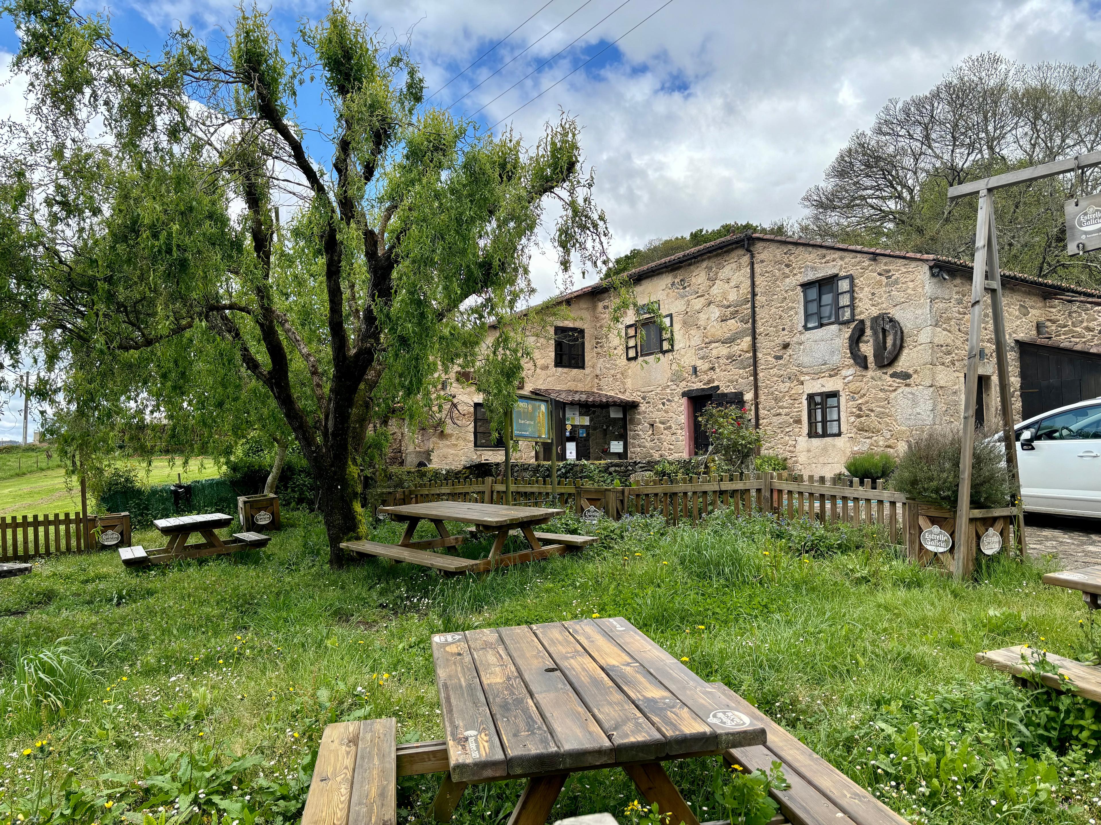 Image of Albergue Casa Domingo, pilgrim accommodation in Ponte Campaña