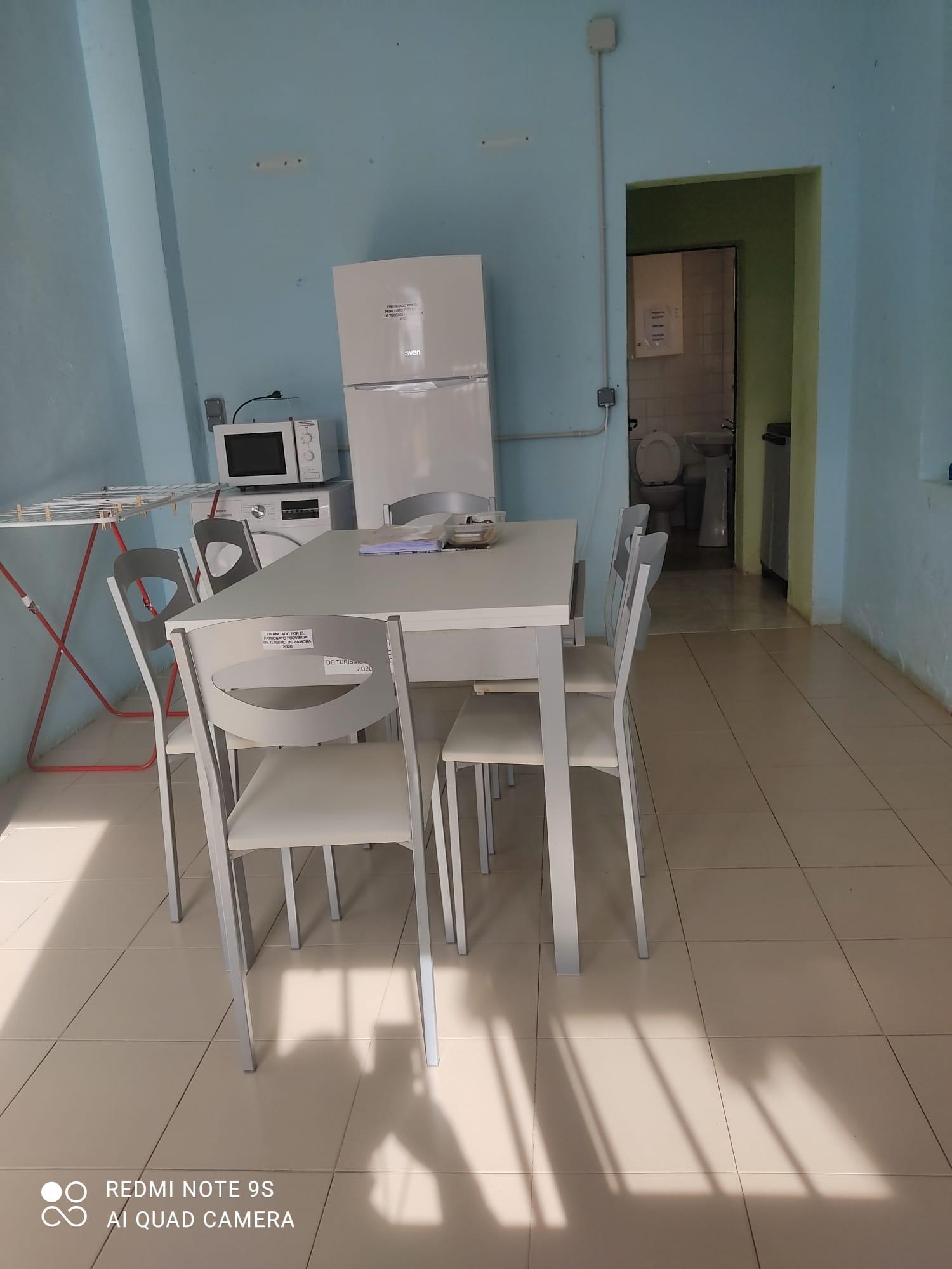 Image of Albergue Municipal de Villalazán, pilgrim accommodation in Villalazán