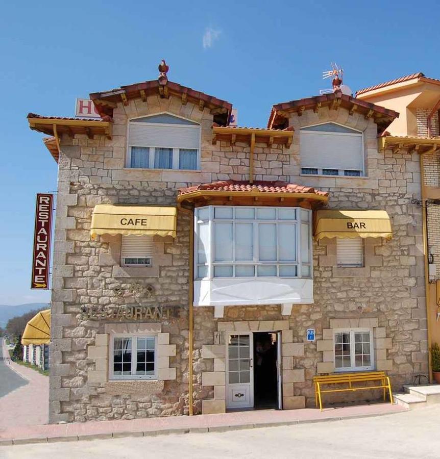 Image of Restaurante y Hostal Mónica ⭑, pilgrim accommodation in Cilleruelo de Bezana