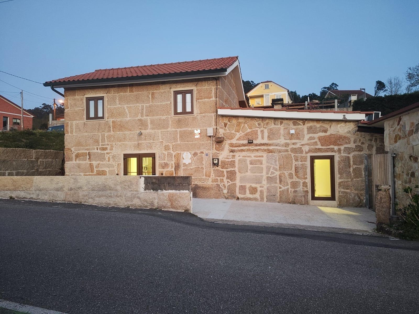 Image of Albergue SoMos, pilgrim accommodation in Ameirolongo - Fonte do Chan