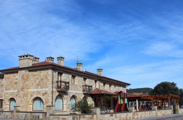 Camino de Santiago Accommodation: Hotel La Vijanera ⭑⭑⭑
