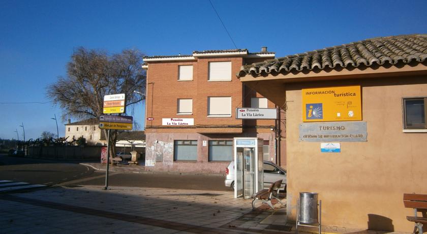 Camino de Santiago Accommodation: Pension La Via Lactea