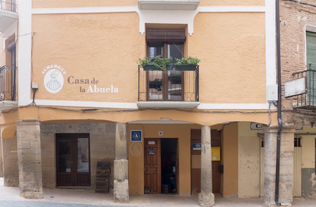Camino de Santiago Accommodation: Albergue Casa de la Abuela