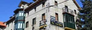 Camino de Santiago Accommodation: Hostal Longinos El Aribel
