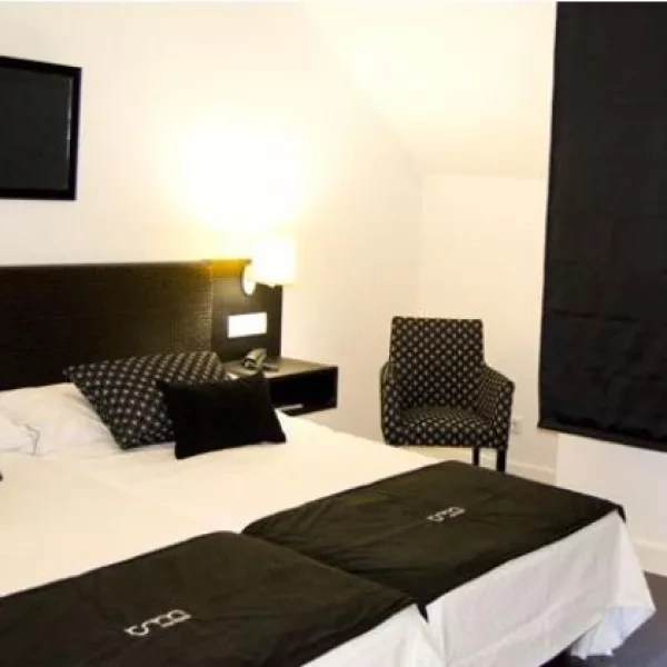 Camino de Santiago Accommodation: Hotel Room ⭑⭑