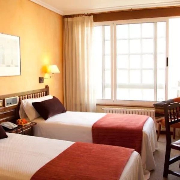 Camino de Santiago Accommodation: Hotel Eli-Mar ⭑⭑