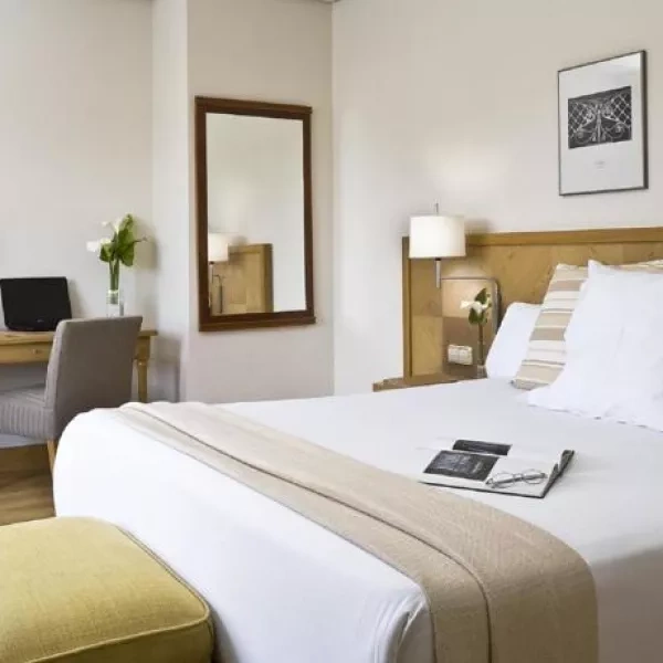 Camino de Santiago Accommodation: Hotel Hesperia Vigo ⭑⭑⭑⭑