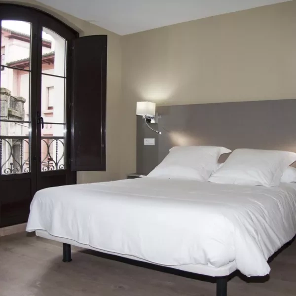 Camino de Santiago Accommodation: Hotel Areces ⭑⭑⭑