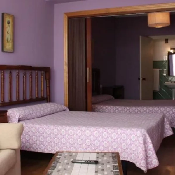 Camino de Santiago Accommodation: Pensión Casa Matías ⭑⭑