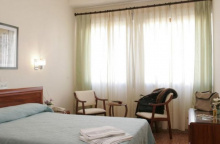Camino de Santiago Accommodation: Hotel La Ruta ⭑